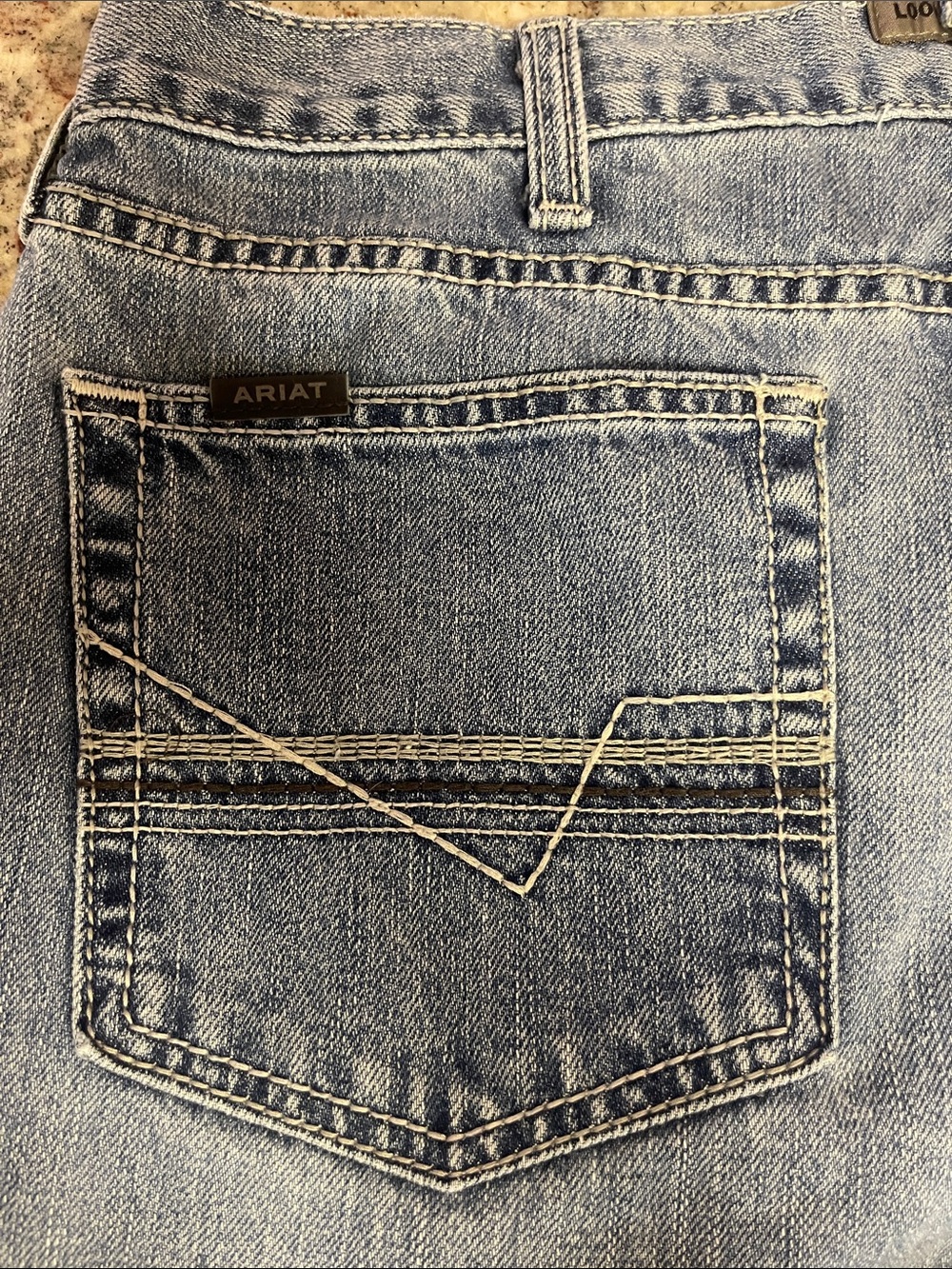 Ariat Men’s Medium Blue Relaxed Jeans size 38 / 36 - Picture 9 of 10